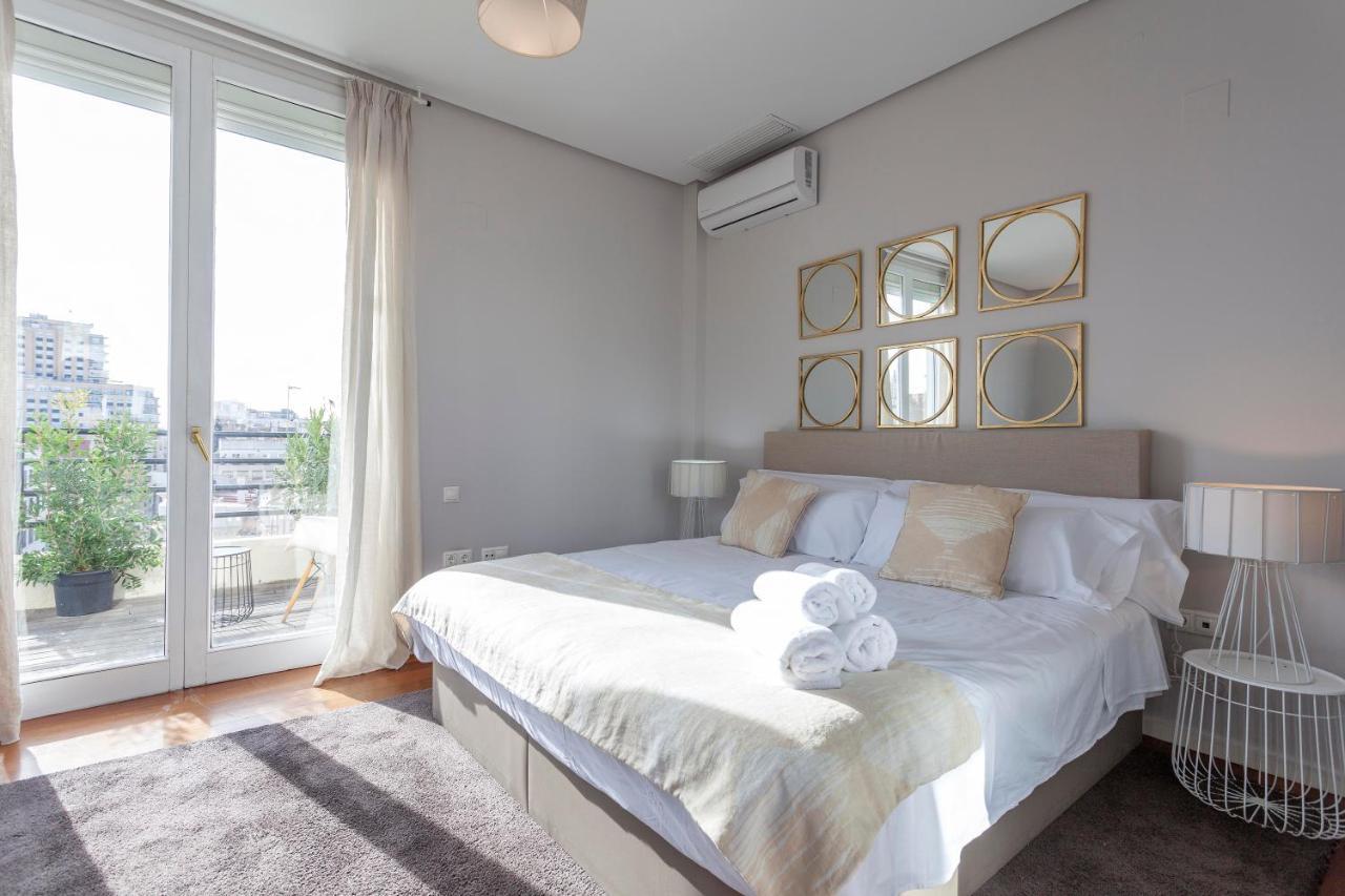 Stunning Duplex Penthouse In Location With Skyline View