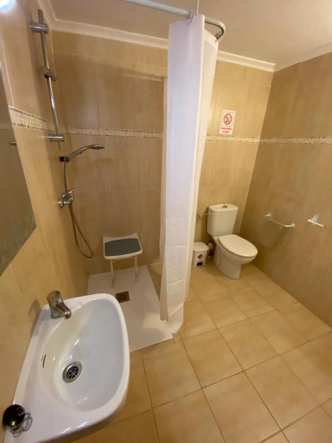 Hostal El Dorado *