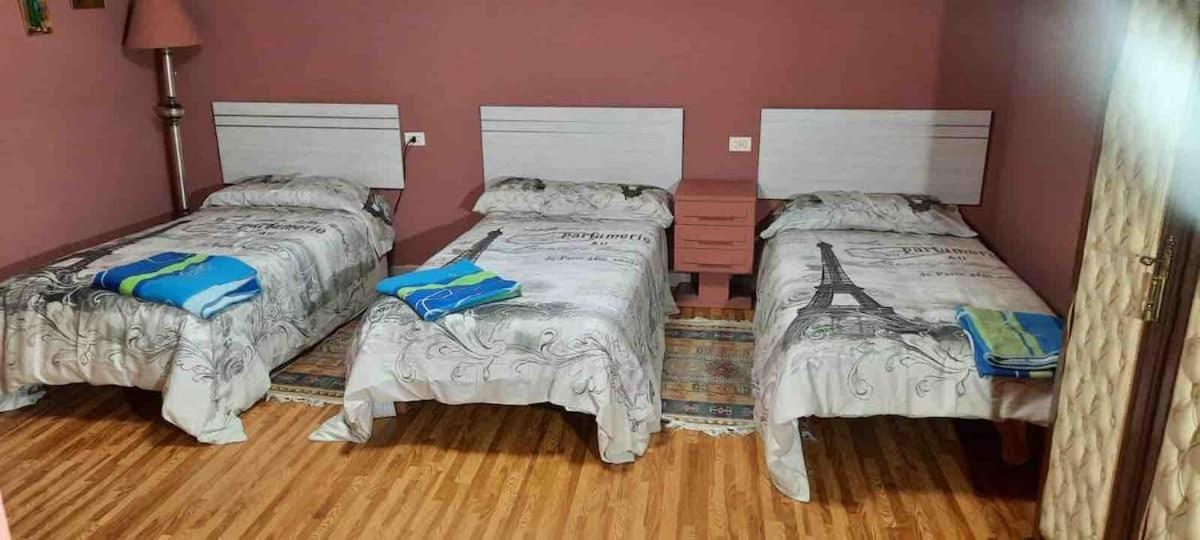 Entero Con Piscina Y Jardin. Сasa de vacaciones Ourense