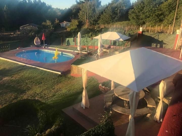 Сasa de vacaciones Entero Con Piscina Y Jardin.