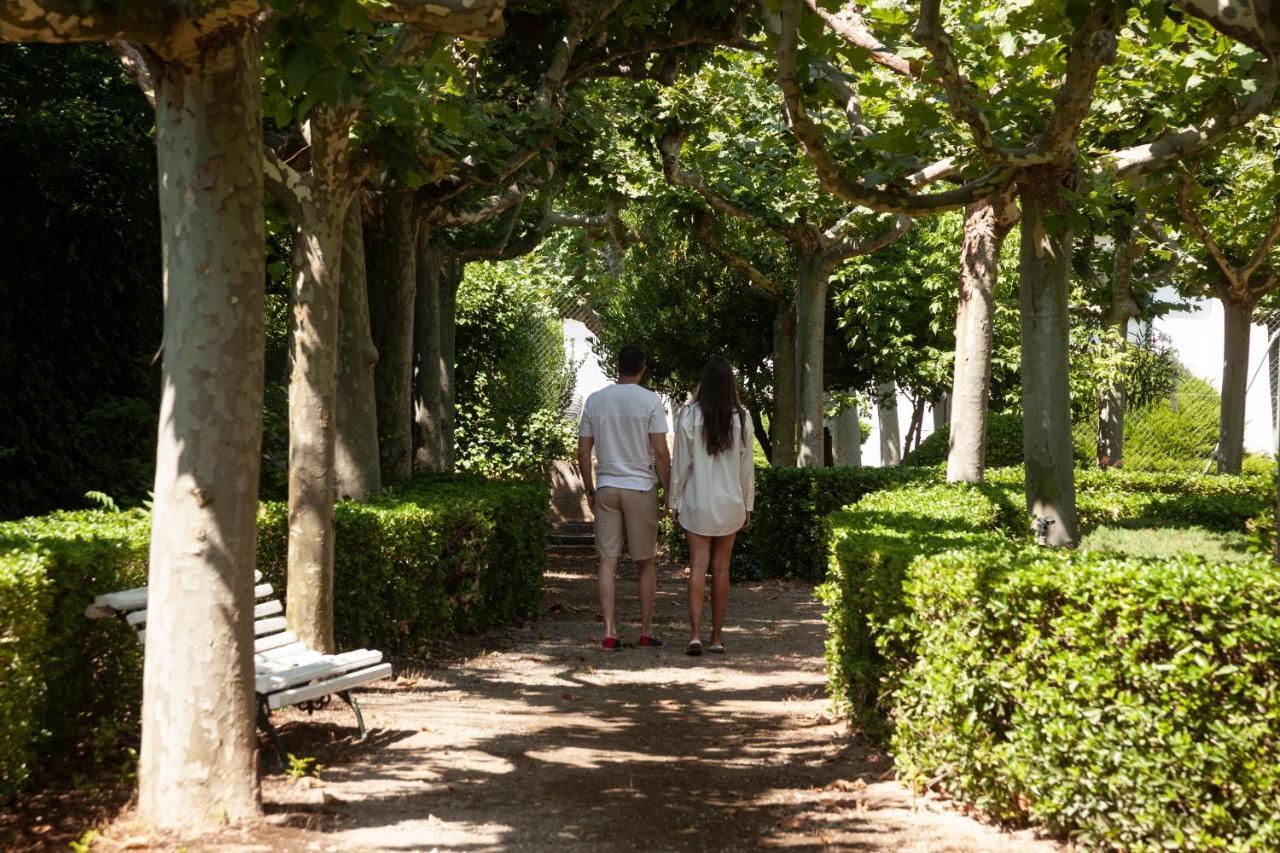 Resort Balneario De - Becquer