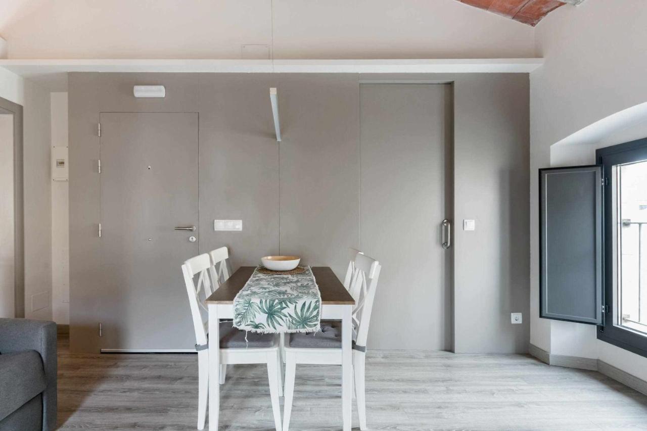 Revitalized In Historical Building Gerona