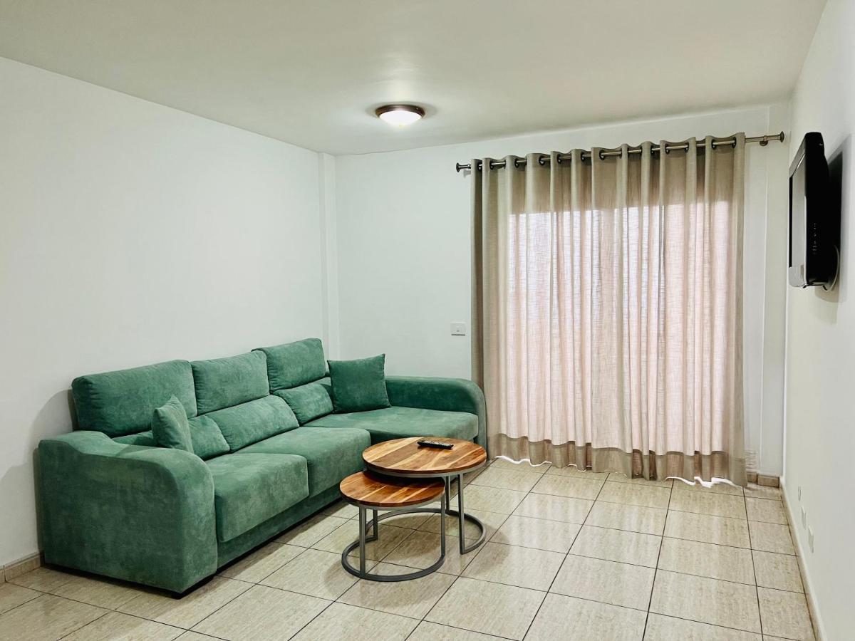 Apartamentos Frontera *