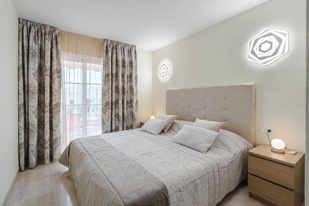Large House With Garden And Direct Access To The Pool Holiday home Callao Salvaje