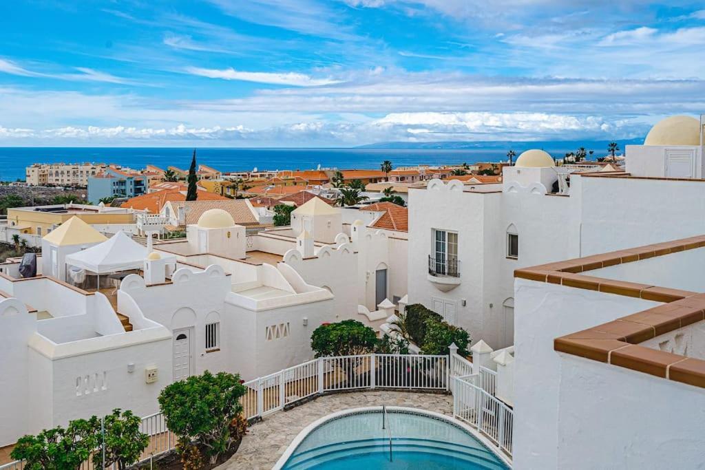 Large House With Garden And Direct Access To The Pool Holiday home Callao Salvaje