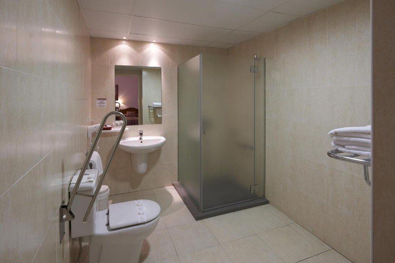 Abat Cisneros Hotel