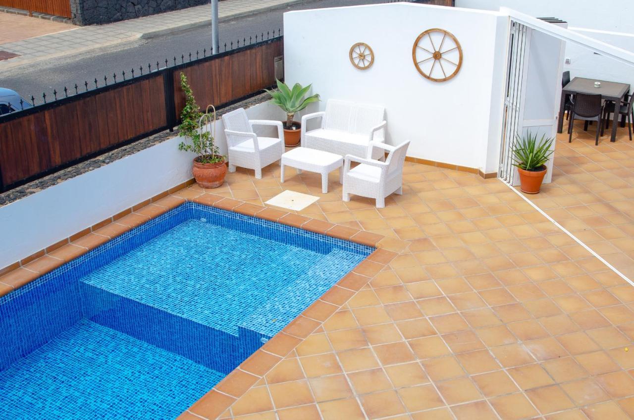 Sunset Playa Blanca Villa