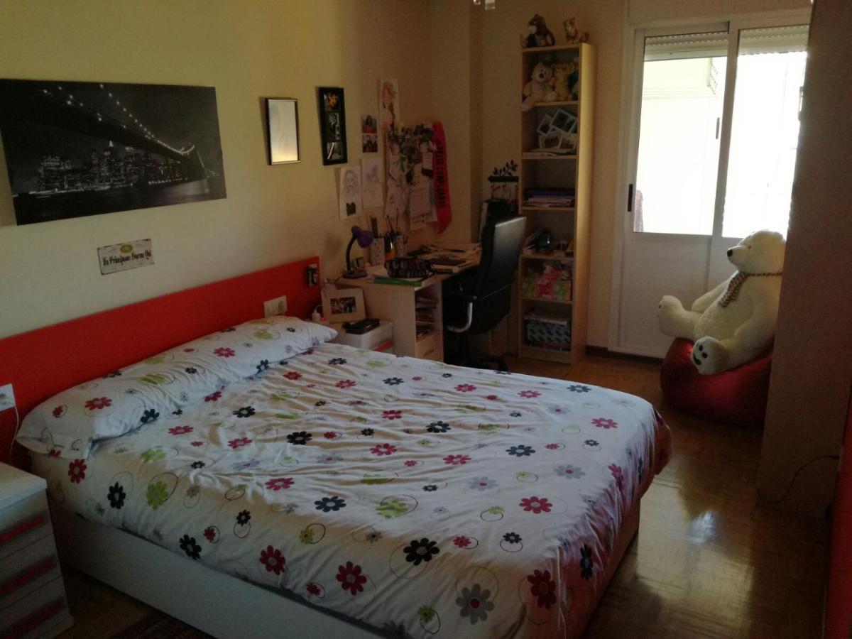 Atico Bajo Cubierta Y Garaje. Registro Nº Vut829as Apartamento *