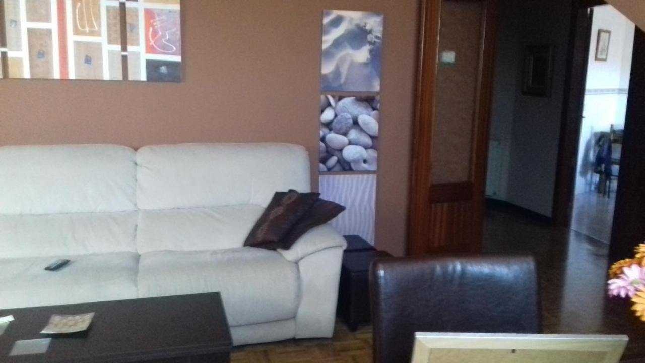 Atico Bajo Cubierta Y Garaje. Registro Nº Vut829as Apartamento Avilés