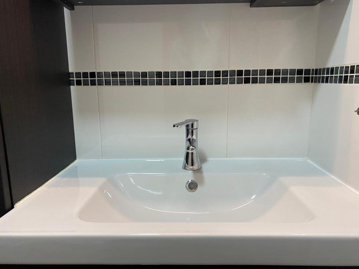 Apartment Entire New 20' From Barcelona Sabadell