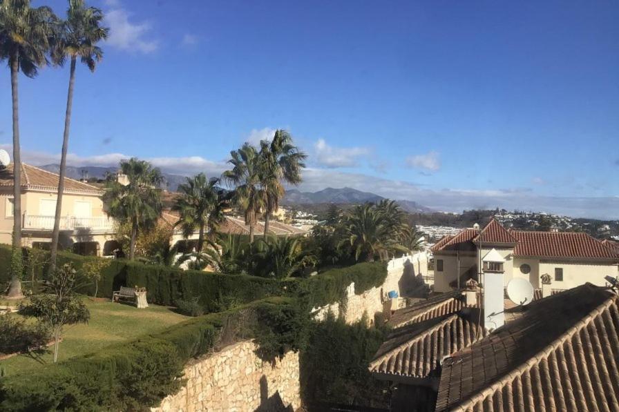 Lets In The Sun - - With Sea Or Pool Views Apartamento *