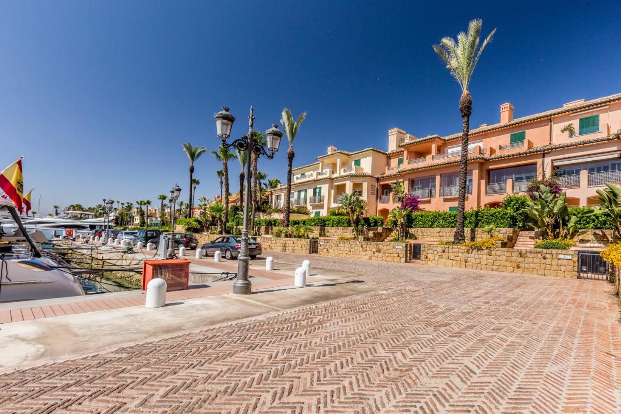 First Line Penthouse In Puerto With Seaviews *