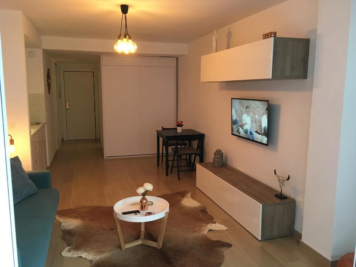 La Roca Chica First Line Bajondillo & Cosy Apartamento
