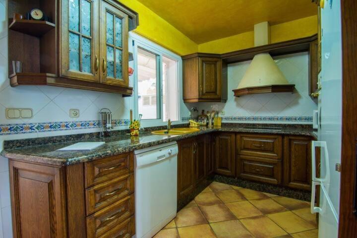 16:9 Agua Amarga Holiday home