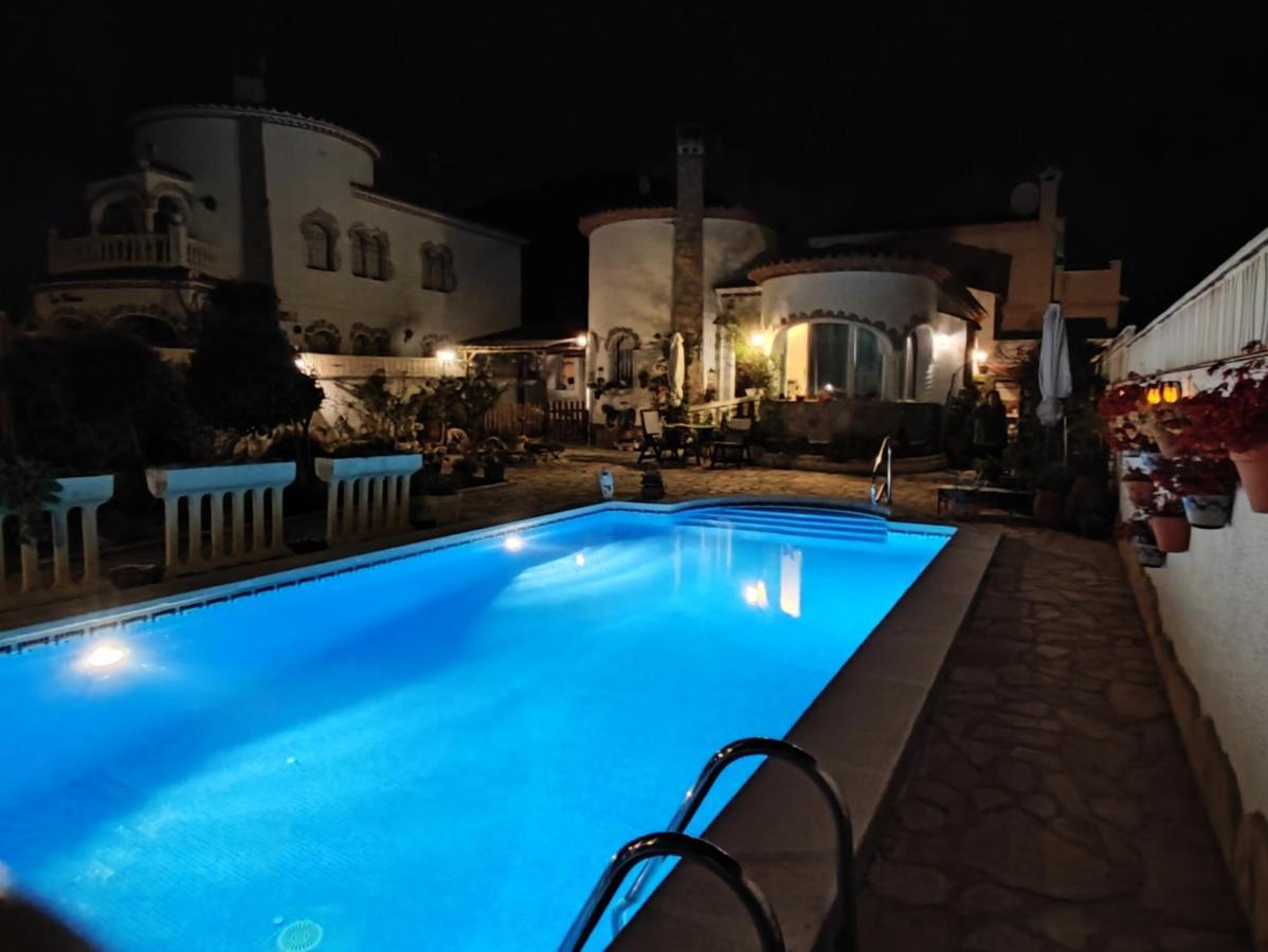 Apartment Apartamento Wifi Alta Velocidad, Netflix, Piscina Y Jardin Privados