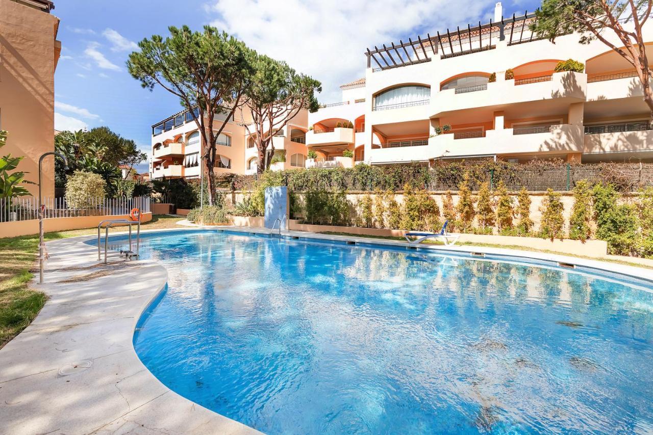 Bhost - Ocean 11 * Marbella