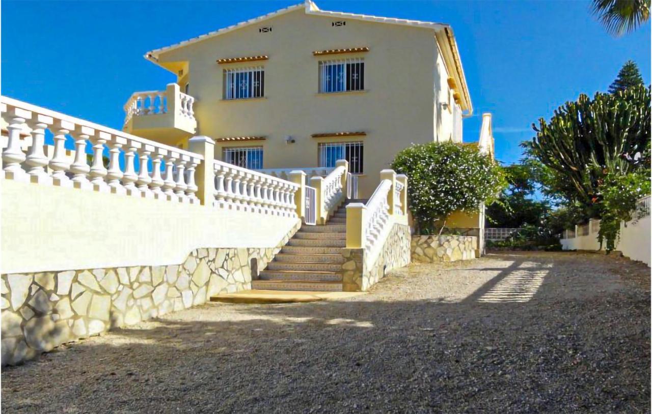 4 Bedroom Gorgeous In La Font Den Carros Сasa de vacaciones *