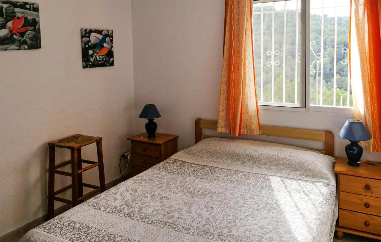 4 Bedroom Gorgeous In La Font Den Carros Сasa de vacaciones *
