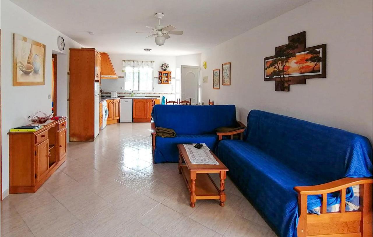 4 Bedroom Gorgeous In La Font Den Carros *