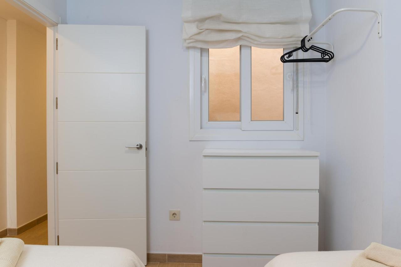 Atlantis Luxury Tarifa- Views, Parking, Wifi, Aircon, Swimming Pool Apartment