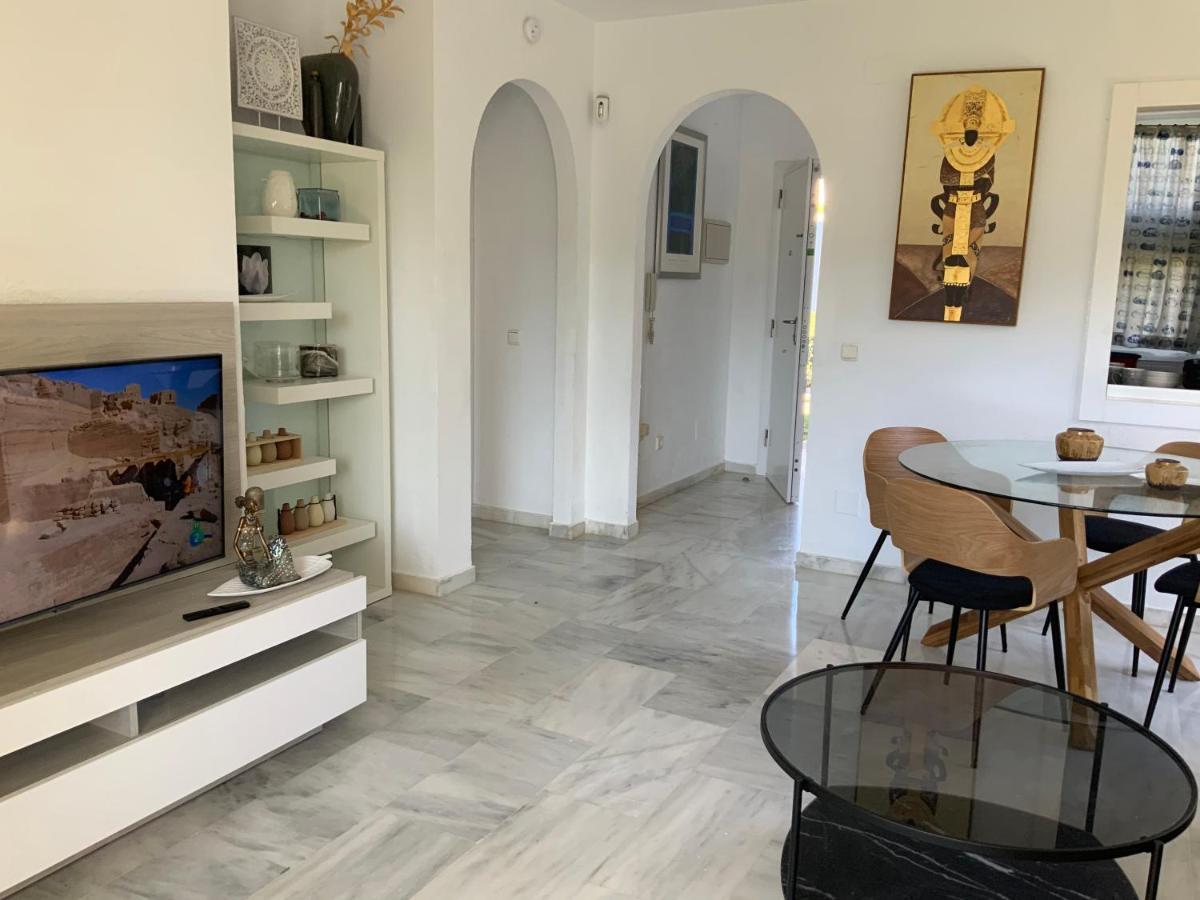 Miraflores Tres Piscinas Cerca Del Mar - Albamar Apartamento