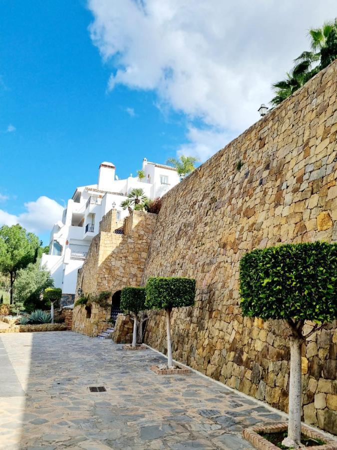 Apartamento In Marbella, Eagles Village. La Quinta. Benahavís