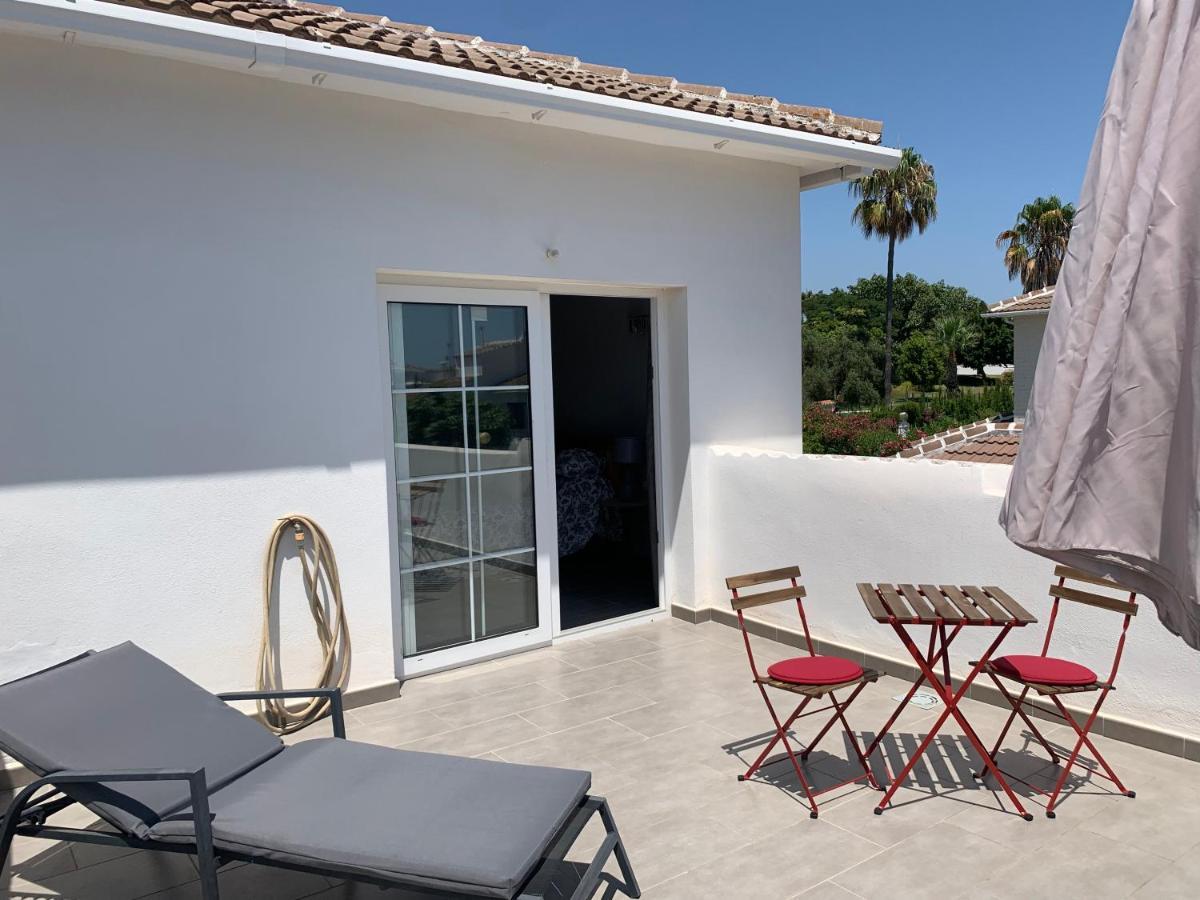 La Casa Contenta, Sitio De Calahonda, Costa, Costa Del Sol * Mijas