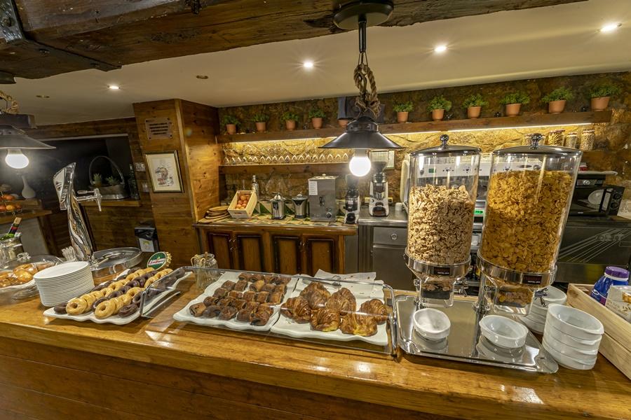 Hotel Nastasi & 4*