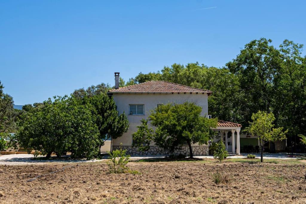 Vinedo - Agradable Rustica Con Jardin * Sotillo de Las Palomas