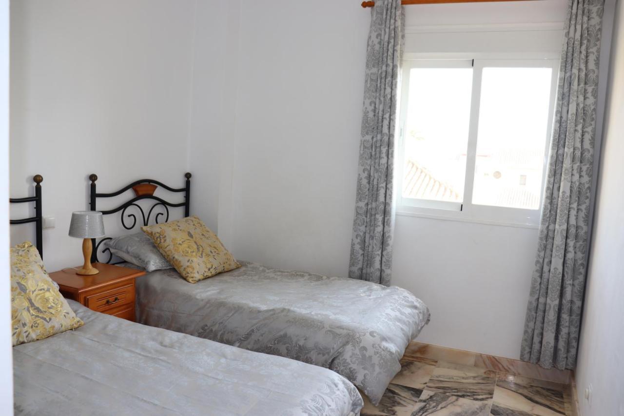 Lets In The Sun - - With Sea Or Pool Views La Cala De Mijas