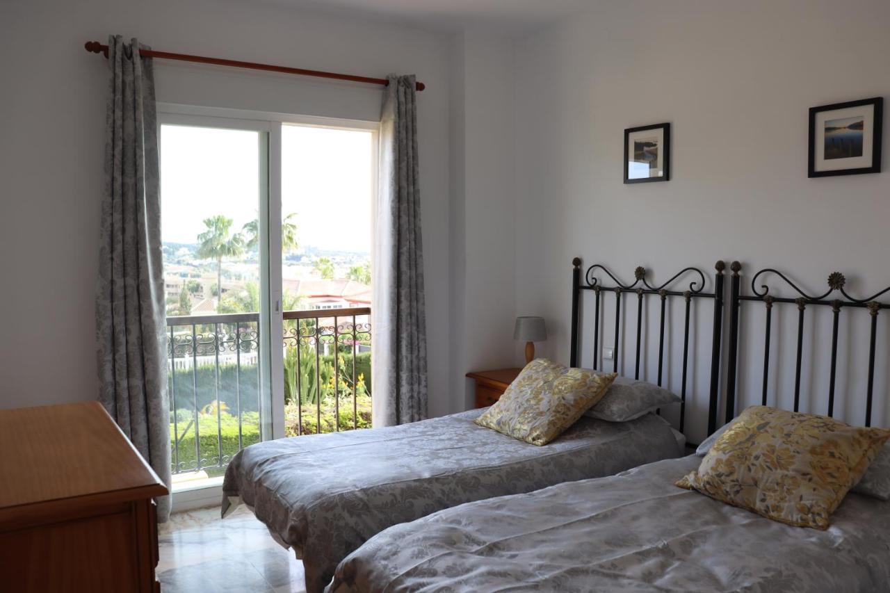 Lets In The Sun - - With Sea Or Pool Views La Cala De Mijas