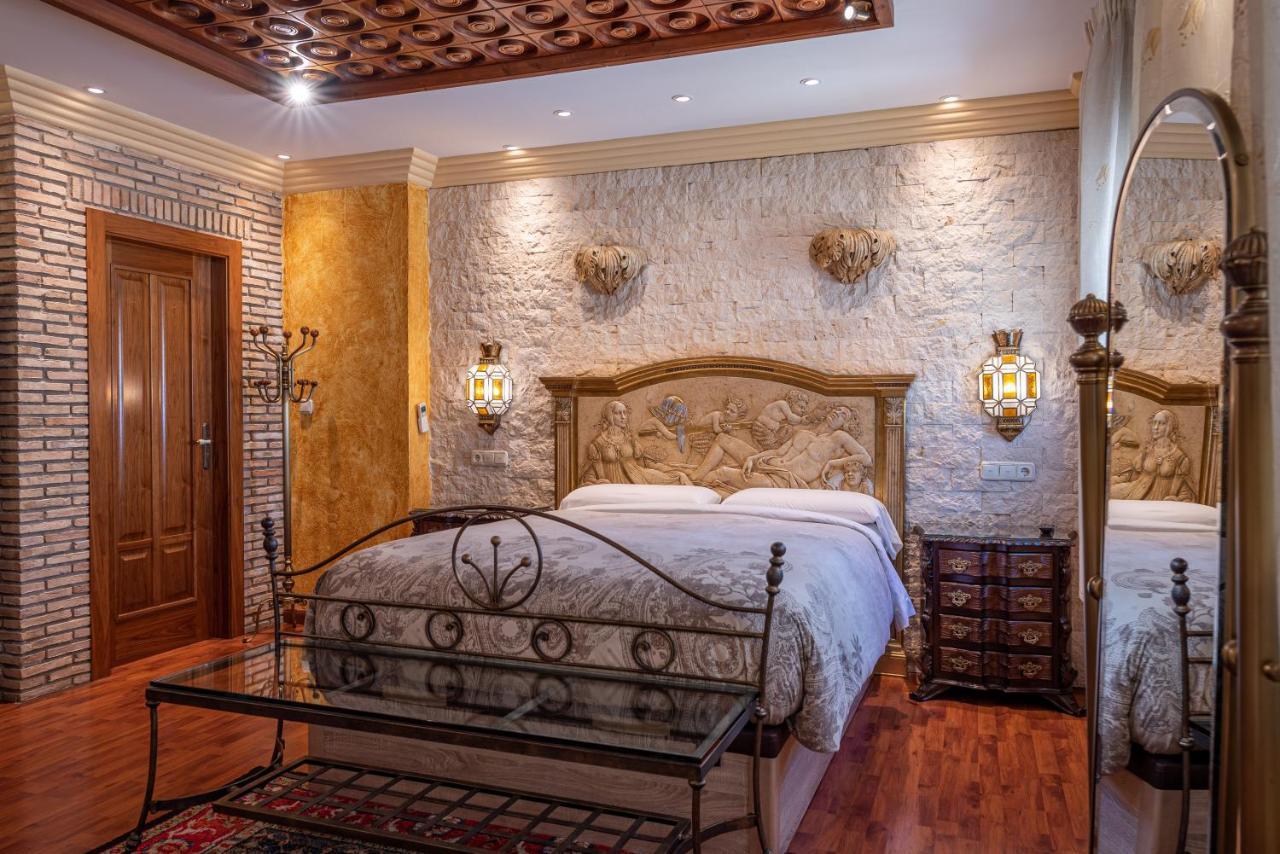 Casa De Reyes Hotel 2*