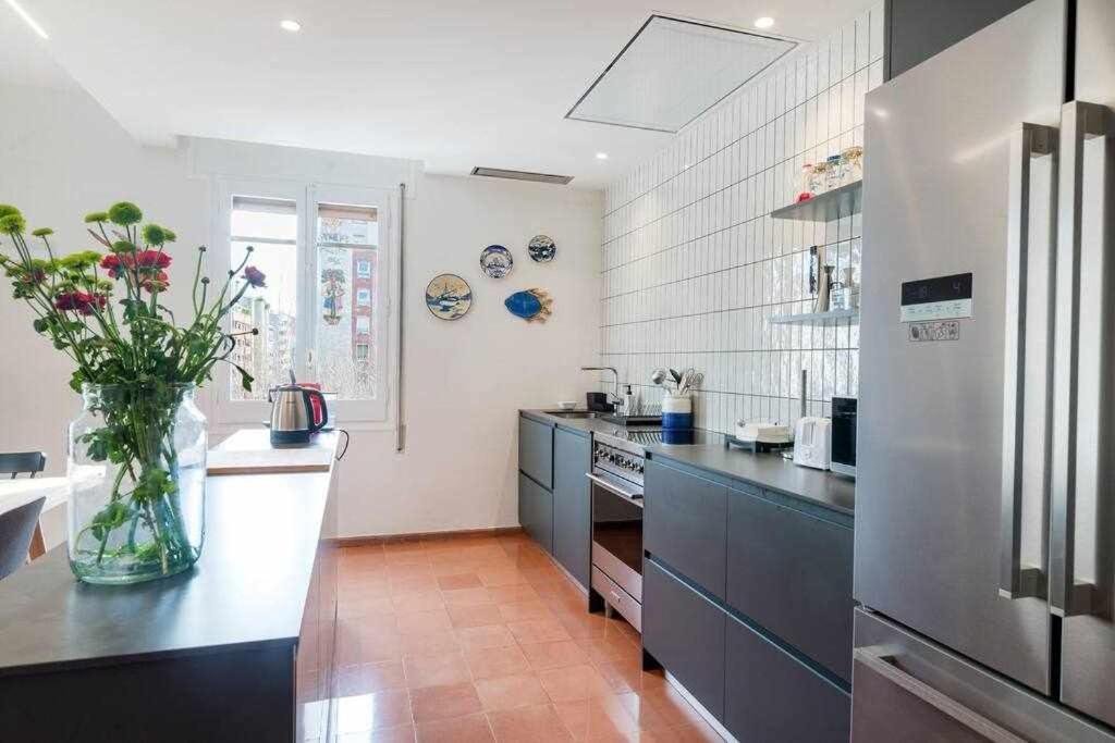 Apartment New Floor With A Lot Of Light & Aircon Girona