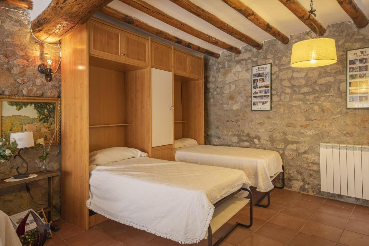 Casas Santos Y Tolta Country house Loarre