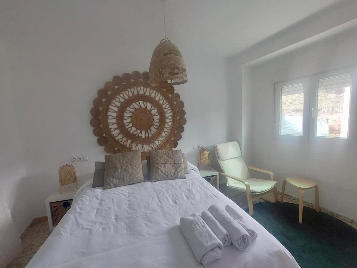 La Huerta Del Castillo Con Su Caz De Agua - Enjoy Life & Relax Holiday home Castillo de Locubin