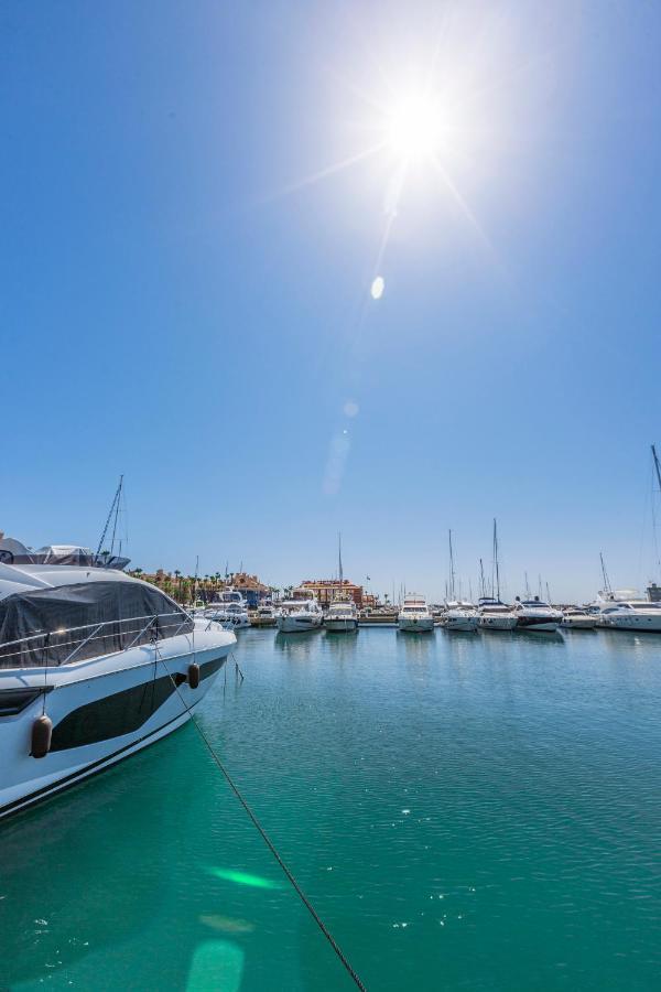 First Line Penthouse In Puerto With Seaviews Sotogrande