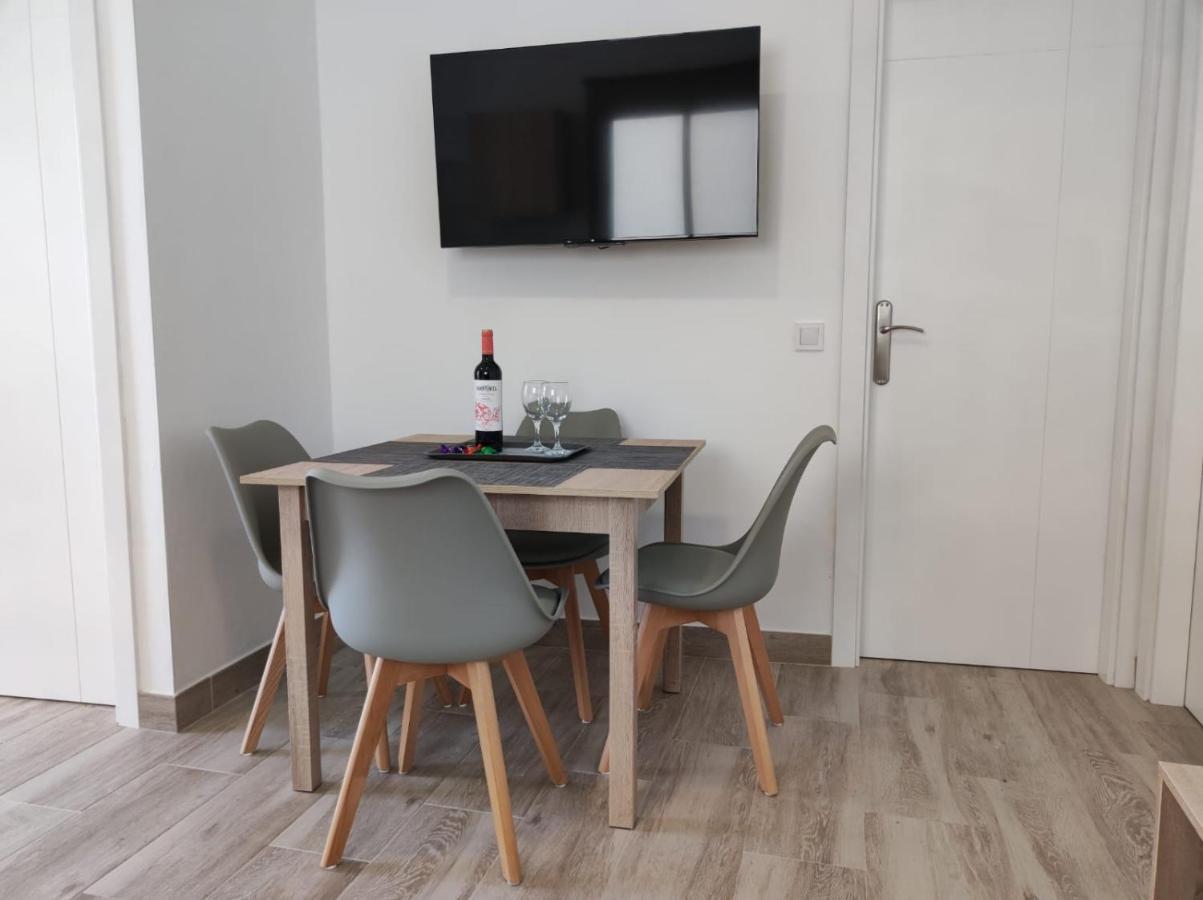 Casa Piramide 2. Terraza Wifi Y Parking Privado Holiday home