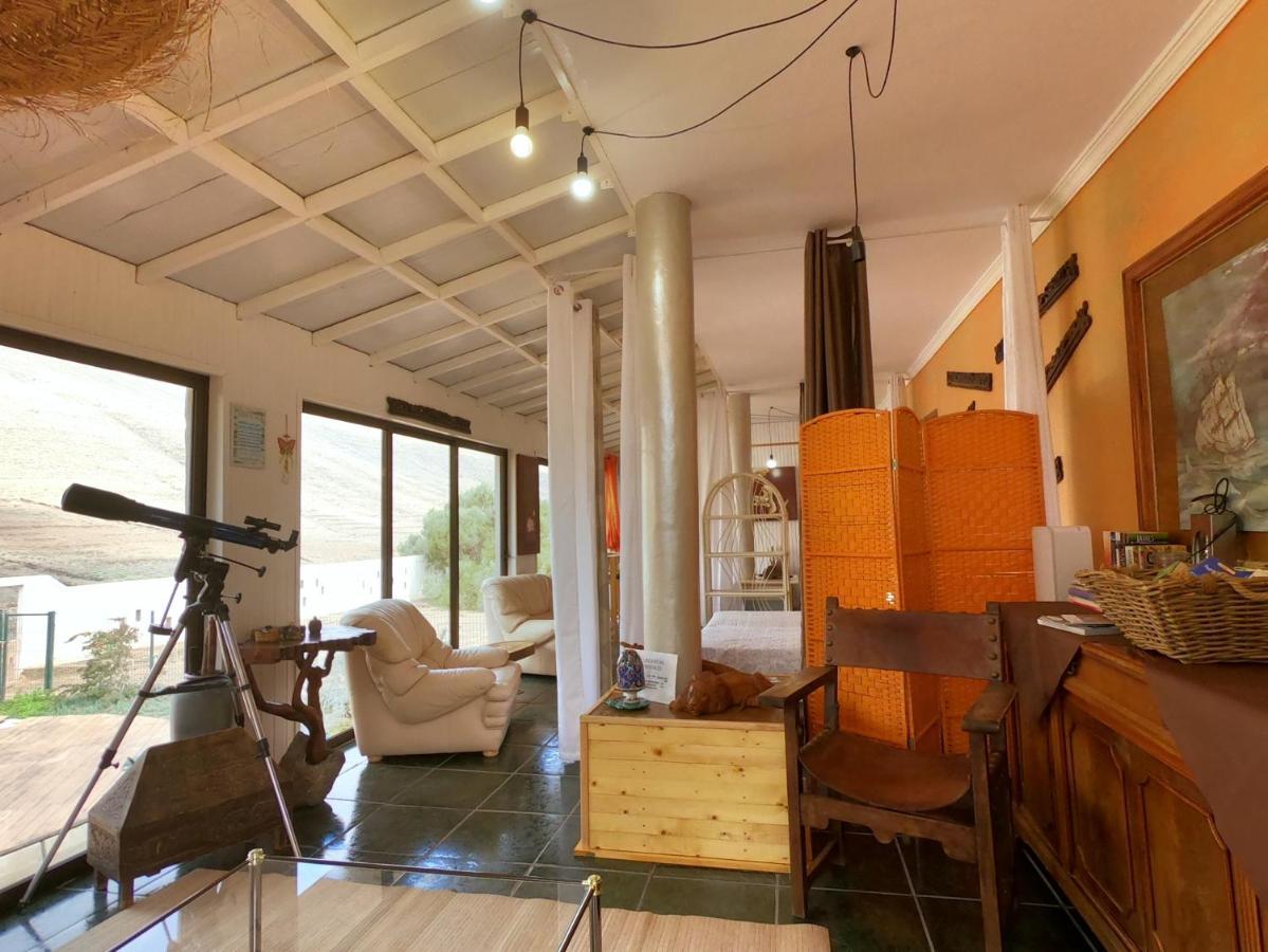 Kikiki House *