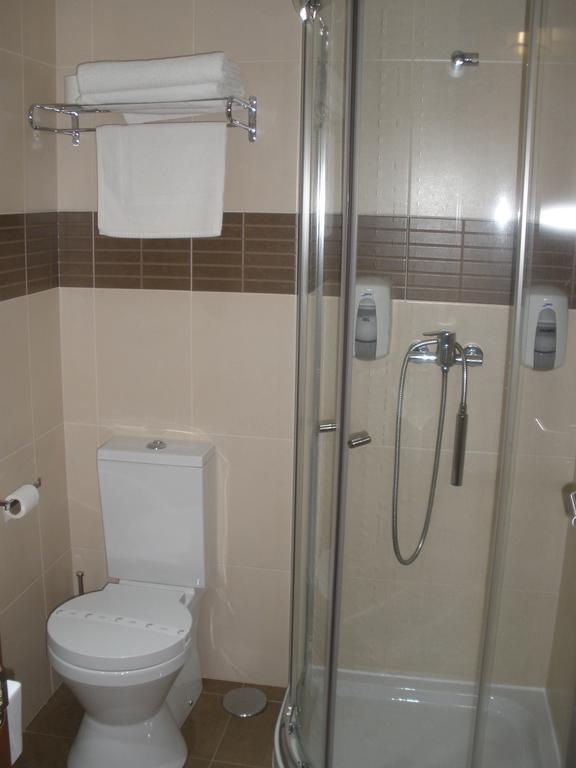 Residencial Platas Pensión 2*