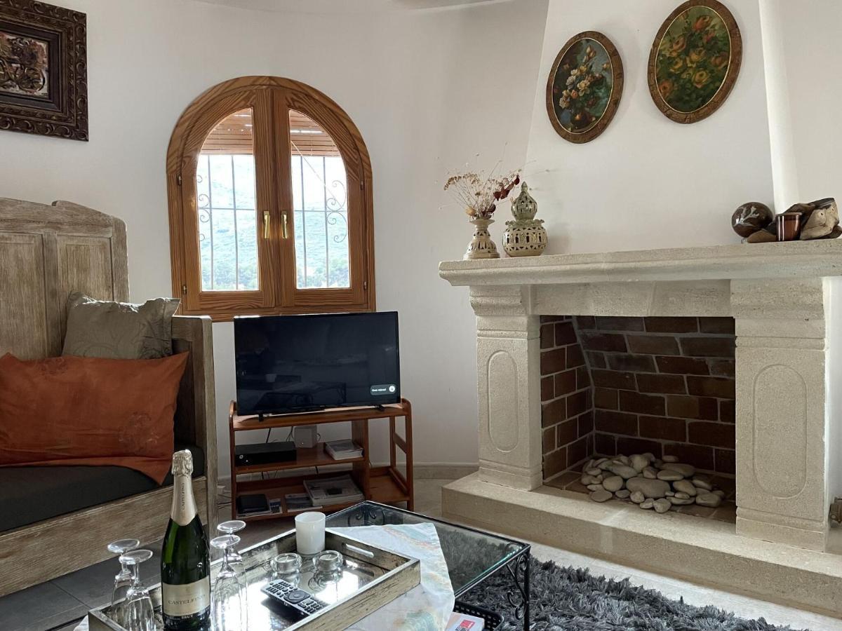 Belvilla By Oyo Antonio Alto 4 Pax Villa *