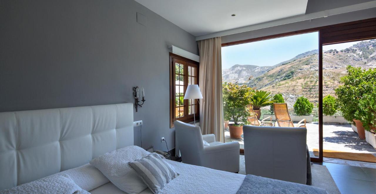 Hotel La Almunia Del Valle 3*