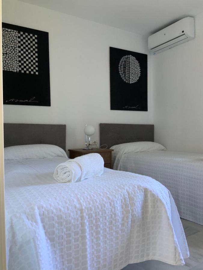 Miraflores Tres Piscinas Cerca Del Mar - Albamar Apartamento *