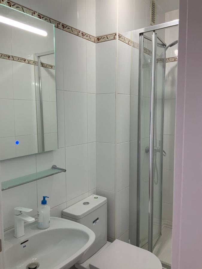Miraflores Tres Piscinas Cerca Del Mar - Albamar Apartamento *