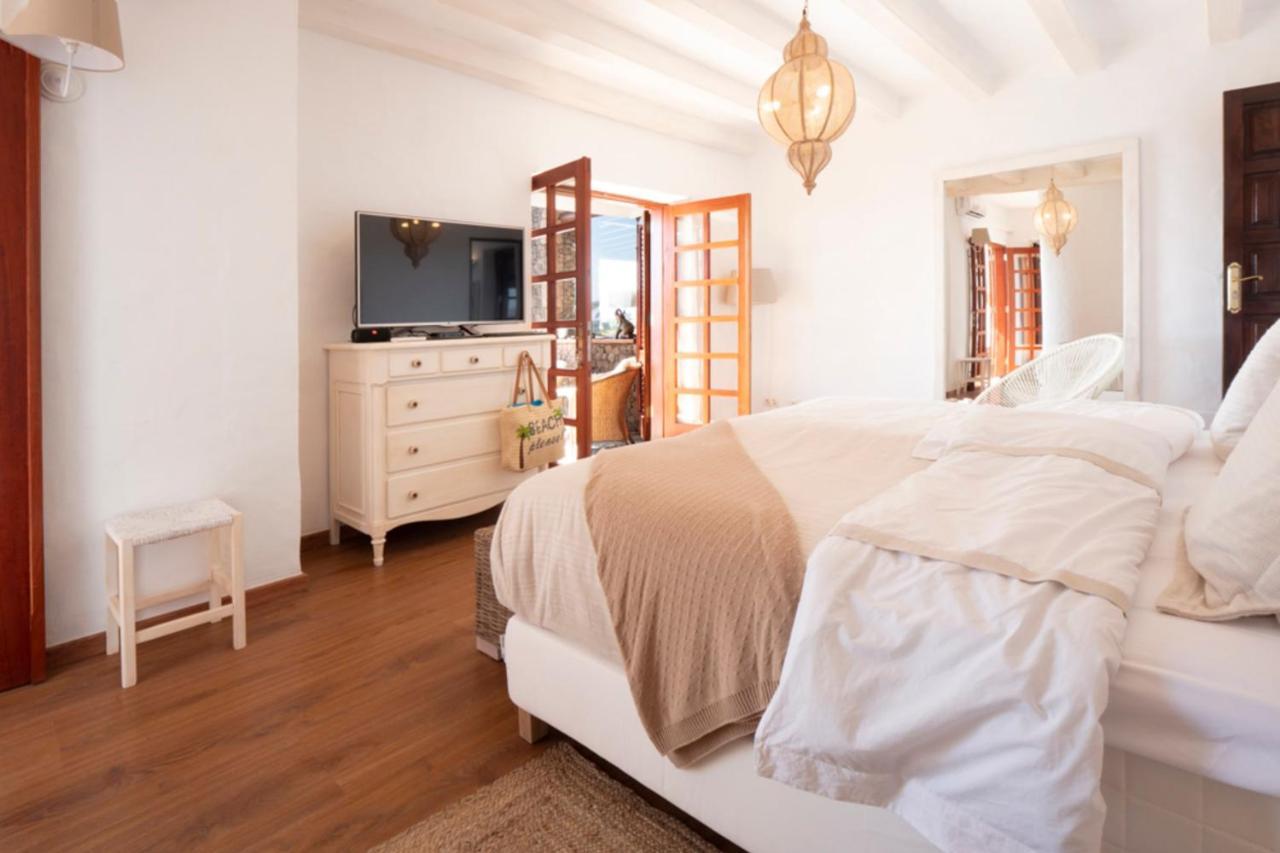 Finca Paraiso - Finest With Incredible Views Over Puerto Del Carmen Villa