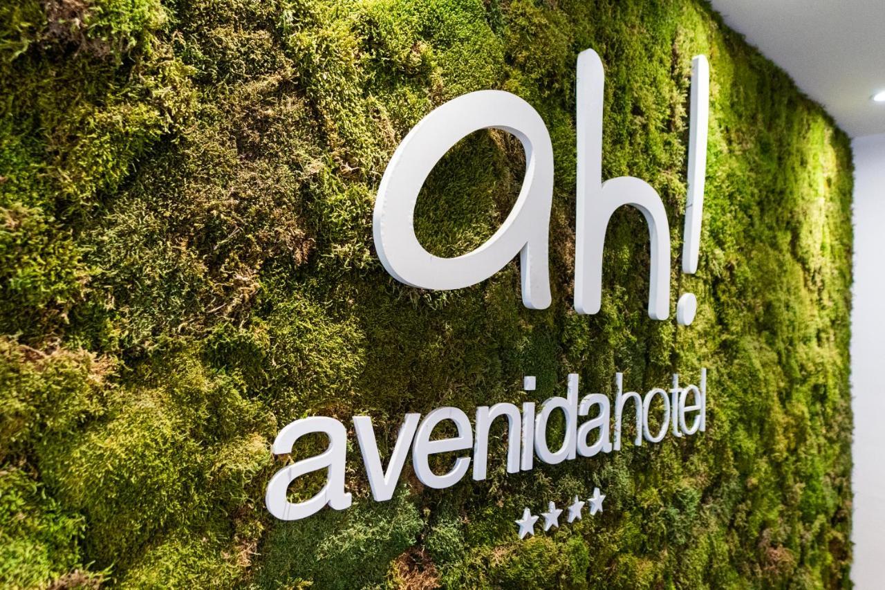 Avenida 4*