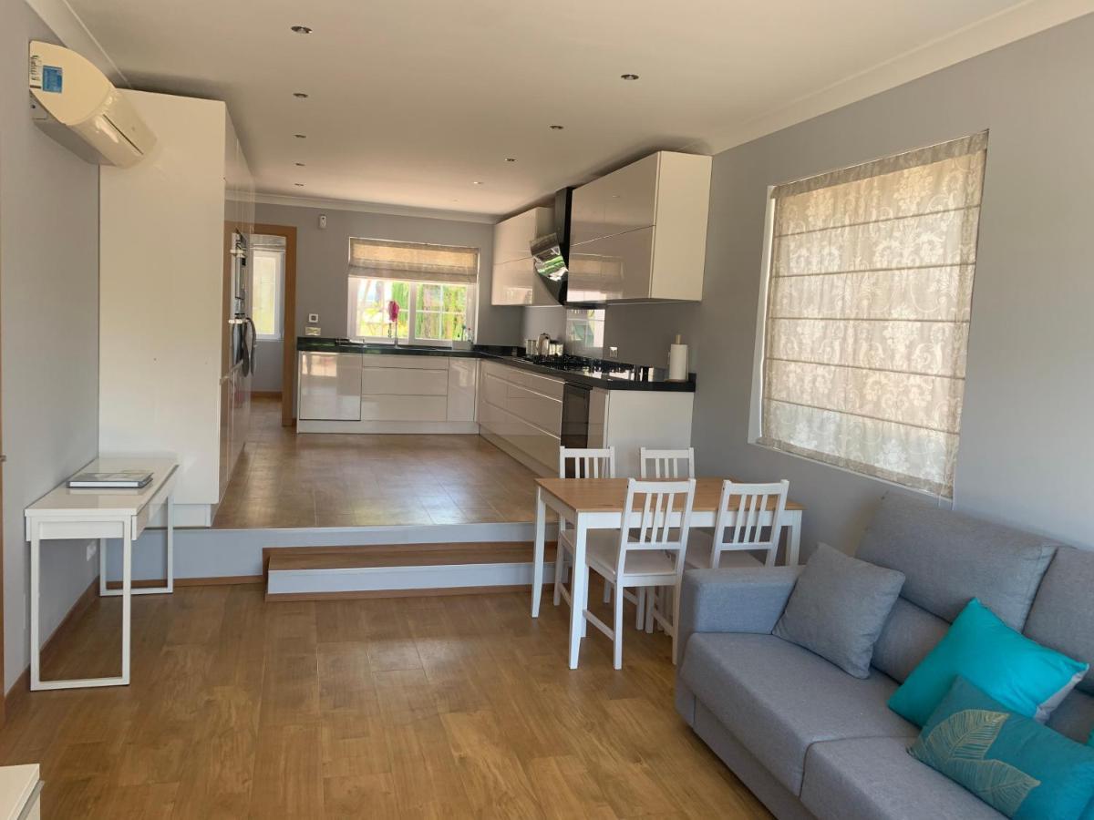 La Casa Contenta, Sitio De Calahonda, Costa, Costa Del Sol * Mijas
