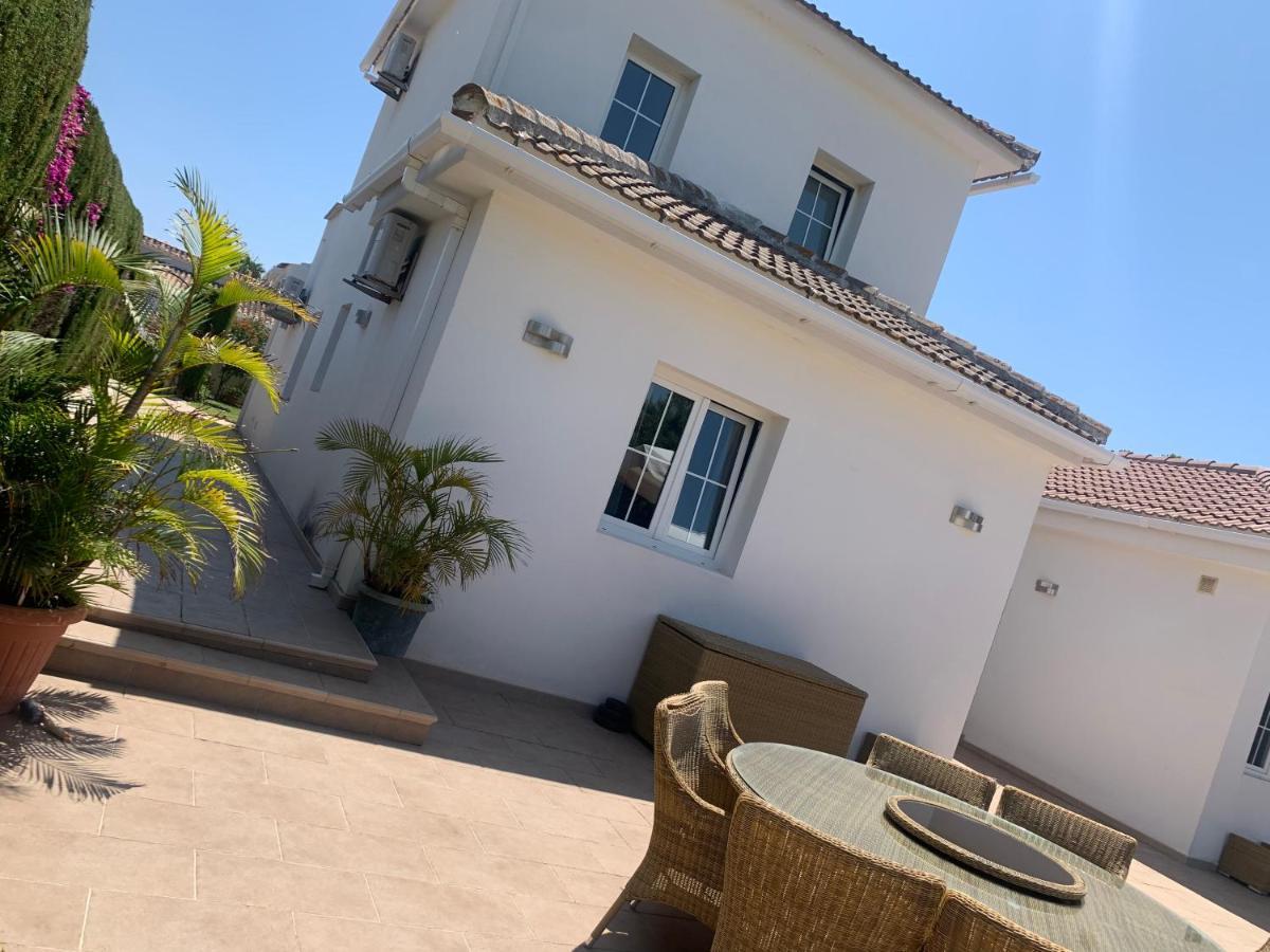 La Casa Contenta, Sitio De Calahonda, Costa, Costa Del Sol Villa