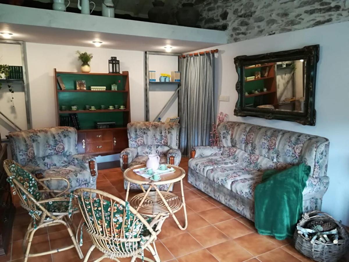Las Casitas De Peares Holiday home Carballedo (Ourense)