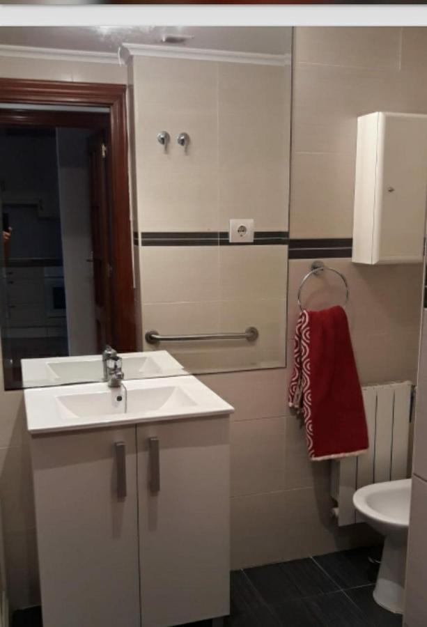Apartamento con piscina urbanización embarcadero Limpias Apartamento *