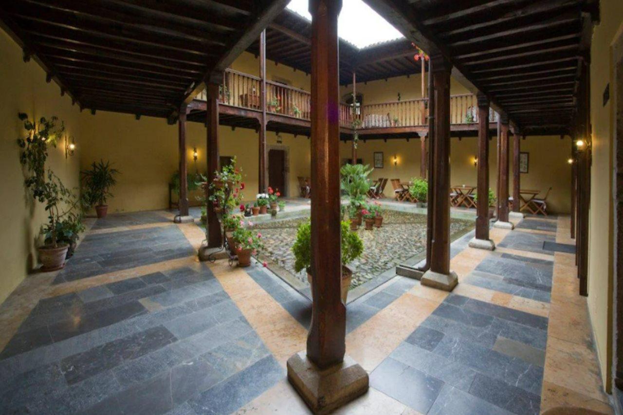 Castillo De Valdés Salas Hotel 2*